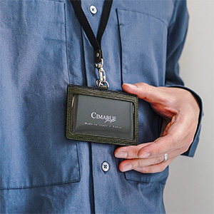 革製IDホルダー アドーネ