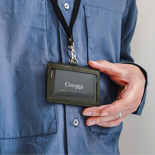 革製IDホルダー アドーネ