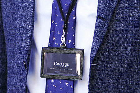 革製パスケース IDホルダー