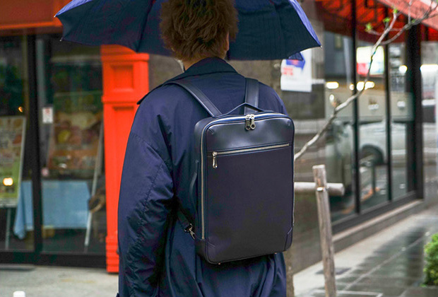 耐水性革バッグ