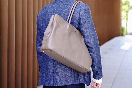 革製トートバッグ