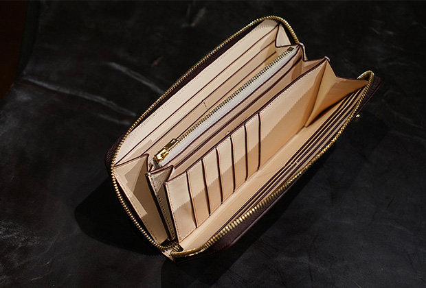 革財布 ラウンドファスナー