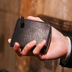 L字ファスナー二つ折り革財布 モーリス