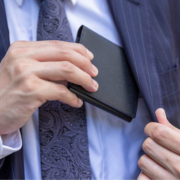 二つ折り革財布 タスカ