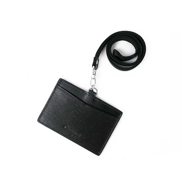 アドーネ　パスケース