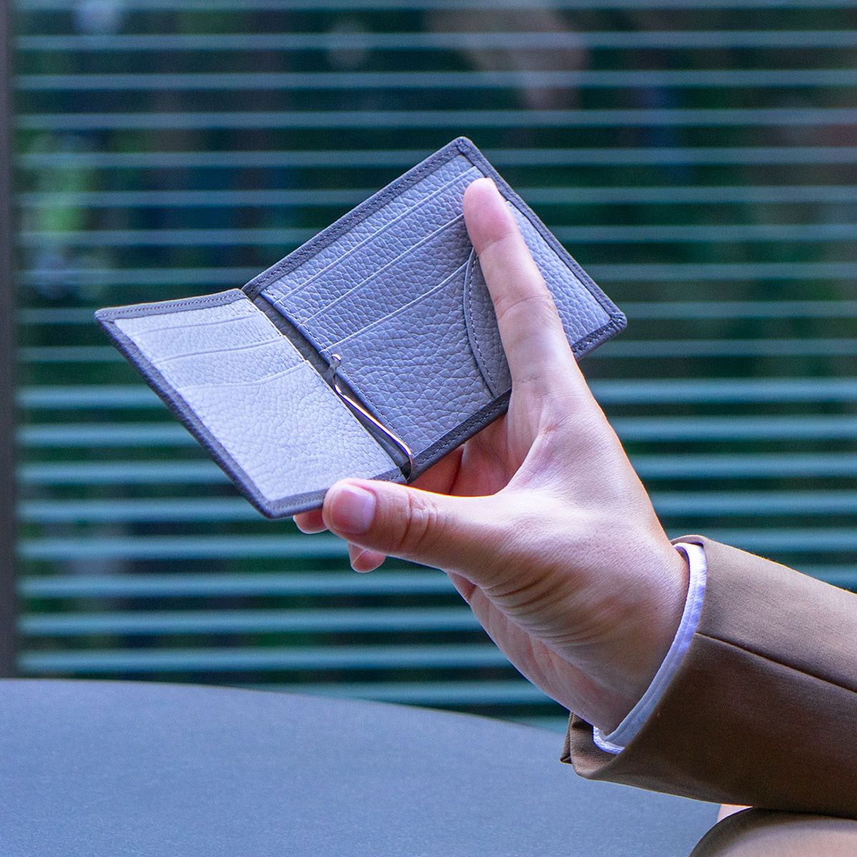 フレンチカーフマネークリップ 二つ折り札ばさみ | マネークリップ