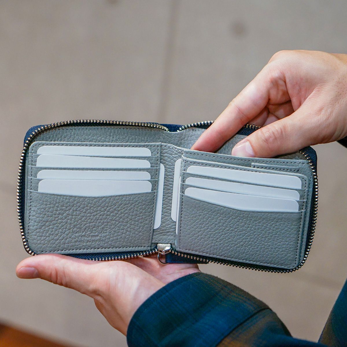 新品スモールジップ正規品アラウンドファスナー二つ折り財布 ラウンドジップウォレットミニ IDシリーズ ラウンドファスナー