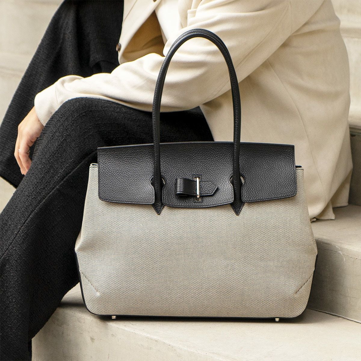 グレインキャンバスコンビ フラップトートバッグ（3月再入荷予定